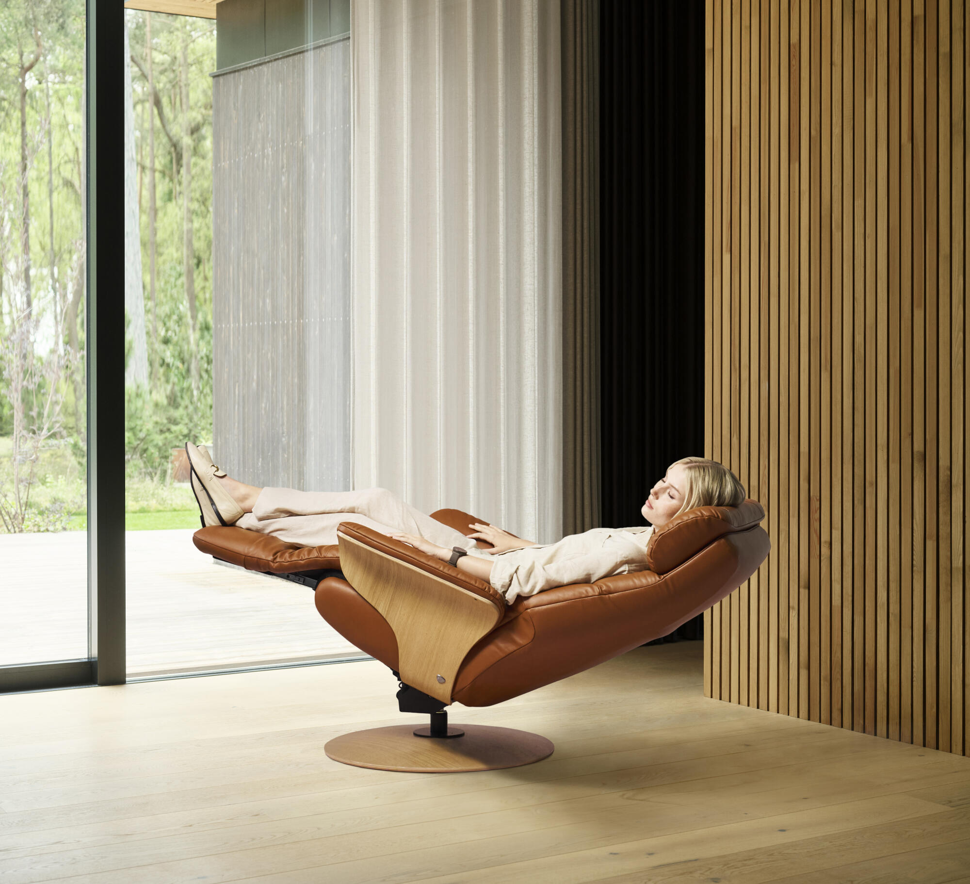 Stressless Adam Disc Paloma New Cognac Natural Oak